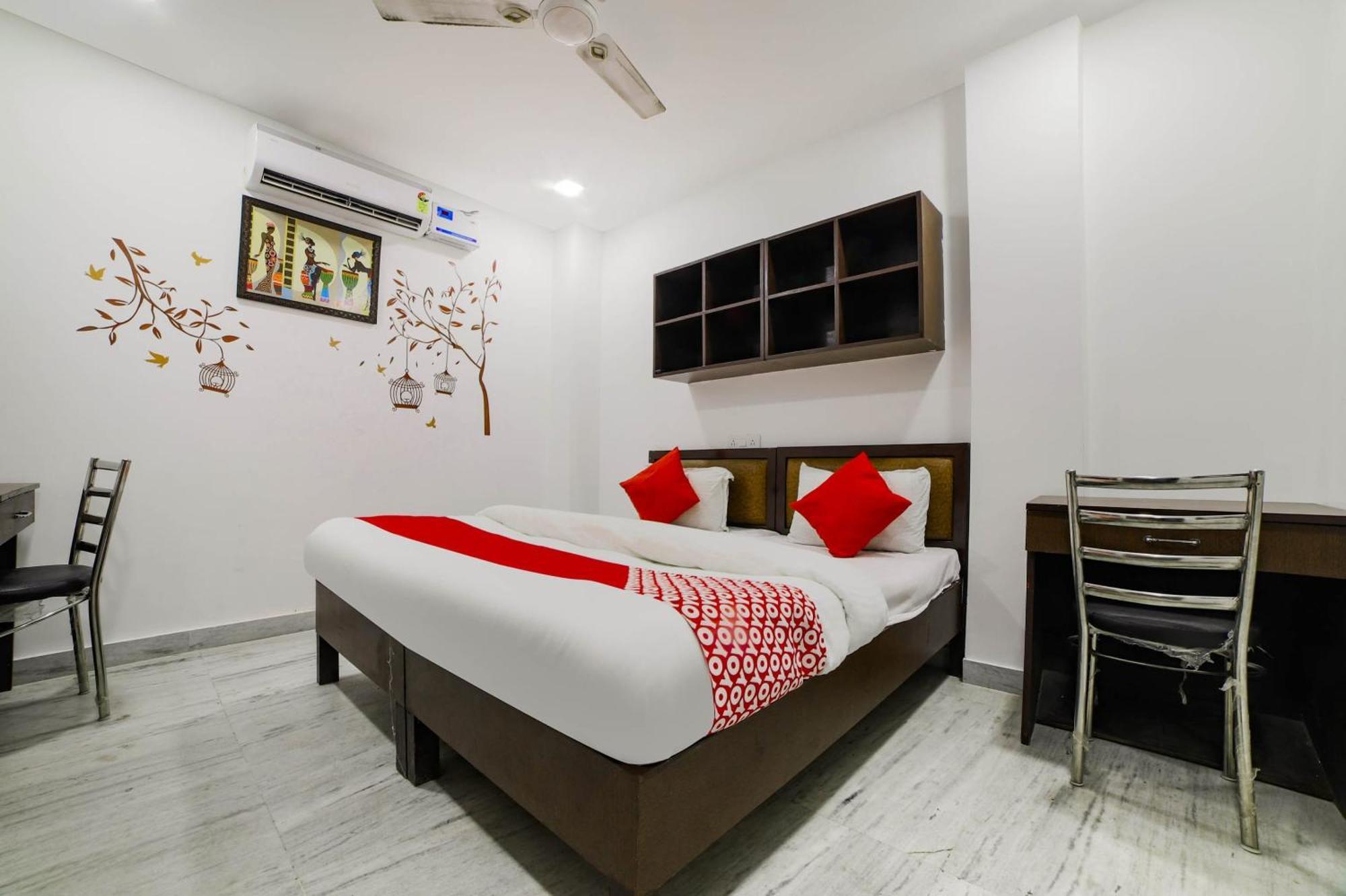 Hotel Seven S Delhi  Exteriör bild